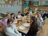 Śniadanie wielkanocne w klasie 2a, 