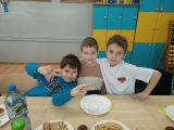 Śniadanie wielkanocne w klasie 2a, 