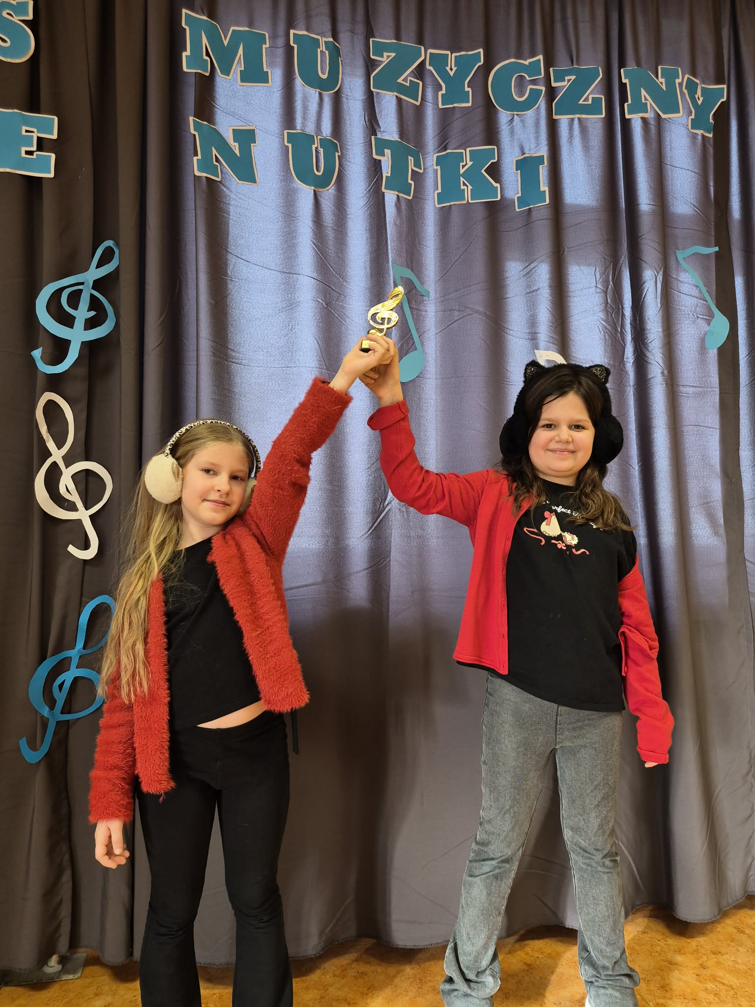 Więcej o: Finał Konkursu Piosenki Zimowej "Zimowe Nutki"